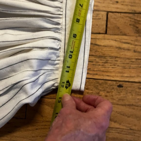 bagatelle size 4 white with black strips skirt - Picture 8 of 8